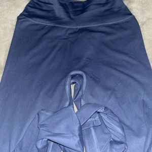 Alphalete slate blue leggings outgrew them